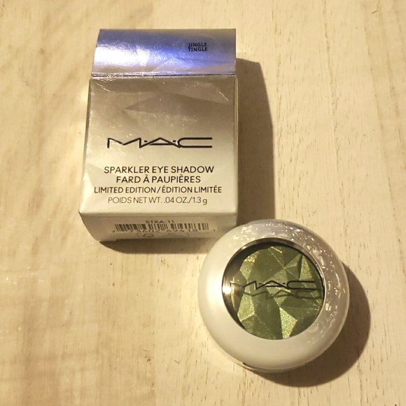 ๐๐งโโ๏ธJINGLE TINGLE MAC DISCONTINUED Sparkler Eyeshadow NWT - Picture 4 of 7